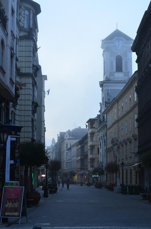 Vaci Street Downtown Apartments Budapest Eksteriør billede